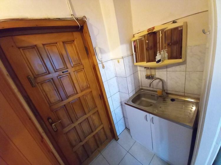 Garsonieră decomandată în Buziașului