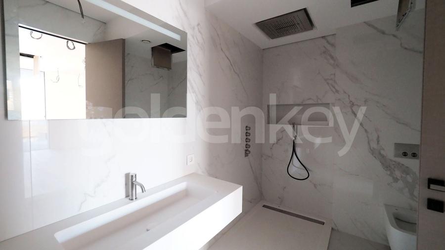 Apartament cu 4 camere decomandat în Floreasca