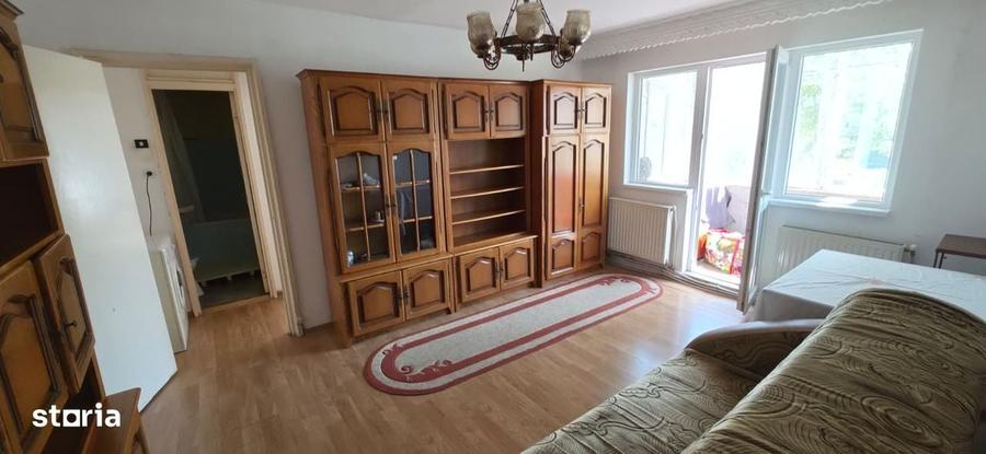 Apartament cu 2 camere semidecomandat în Mioriței