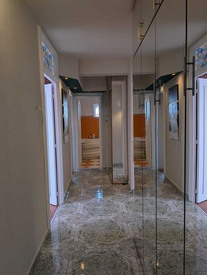 Apartament cu 4 camere decomandat în Doamna Ghica