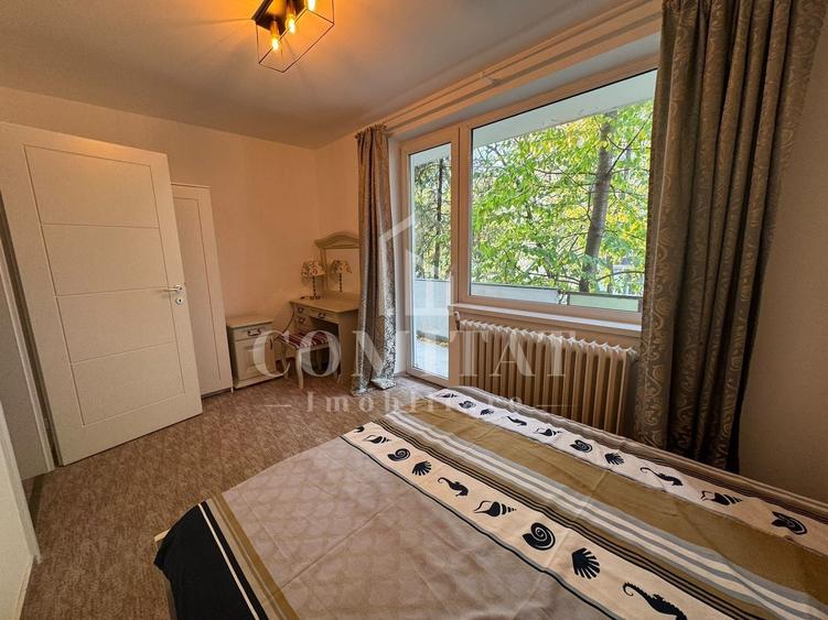Apartament cu 3 camere semidecomandat, mobilat în Gheorgheni