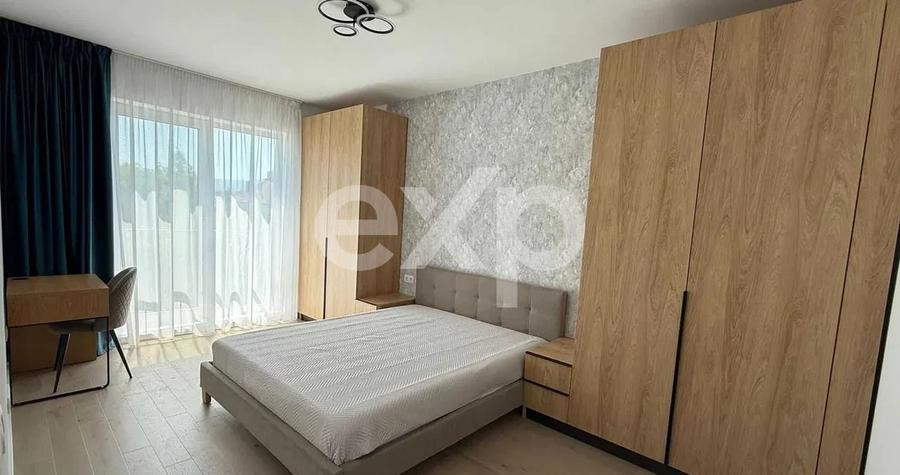 Apartament cu 2 camere decomandat, mobilat în Central