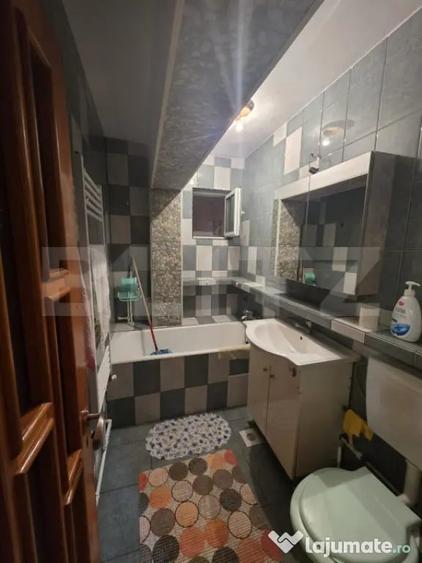 Apartament cu 2 camere decomandat în Micro 20