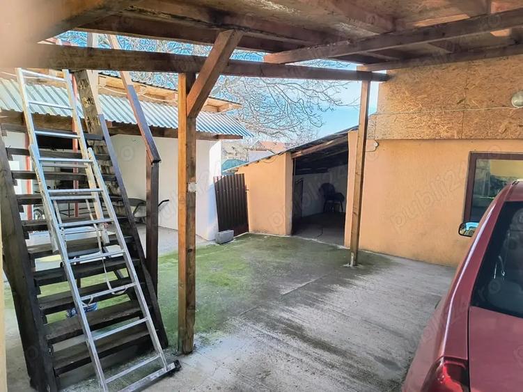 Casă cu 3 camere cu Teren 1200 Mp în Periam