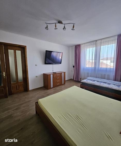 Casă cu 4 camere decomandat cu Teren 360 Mp în Seleuș