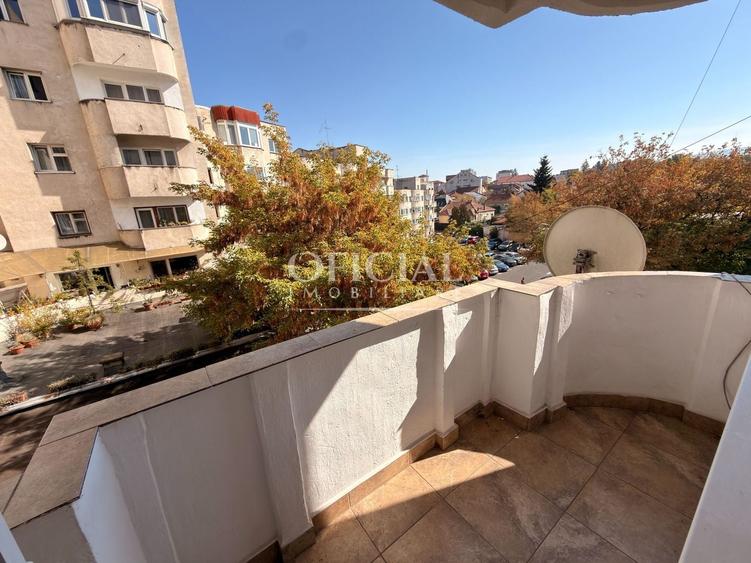Apartament cu 3 camere decomandat, mobilat în Central
