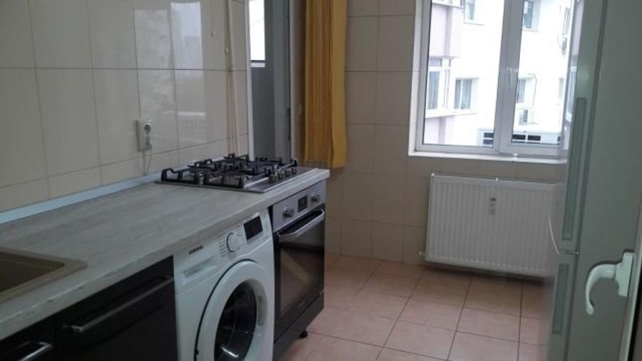 Garsonieră decomandată în P-ța Muncii