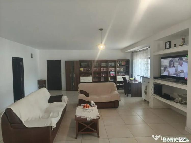 Spațiu comercial, de 2,100 mp, în Siret