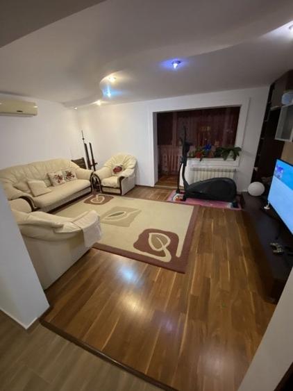 Apartament cu 3 camere decomandat în Zimbru
