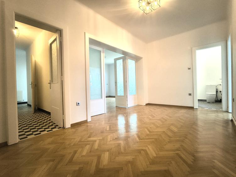 Apartament cu 2 camere decomandat, mobilat în Centrul Istoric