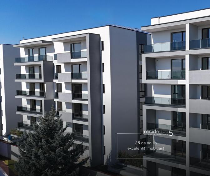 Penthouse cu 4 camere decomandat în Iancu Nicolae