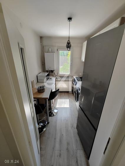 Apartament cu 2 camere semidecomandat în Podu Roș