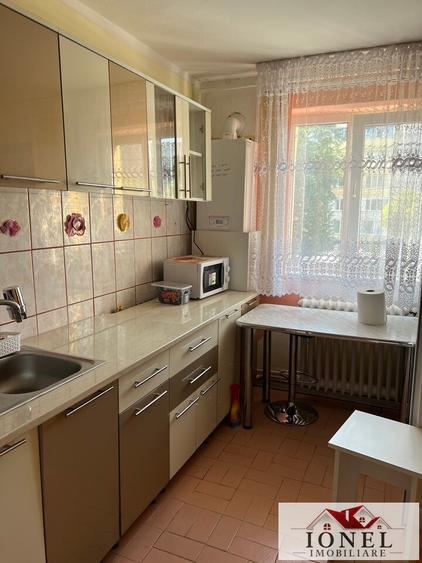 Garsonieră decomandată în Cetate