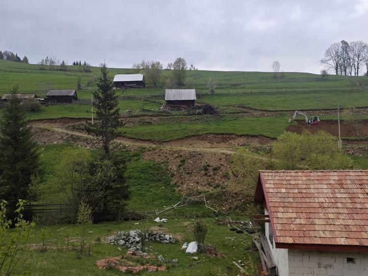 Teren agricol intravilan de 1505 mp, în Muntele Bocului