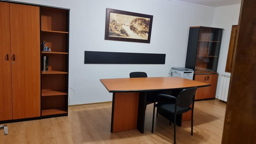 Apartament cu 3 camere decomandat în Brăilei