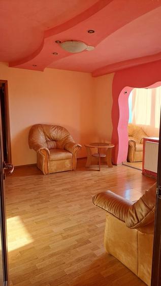Apartament cu 2 camere semidecomandat în Central