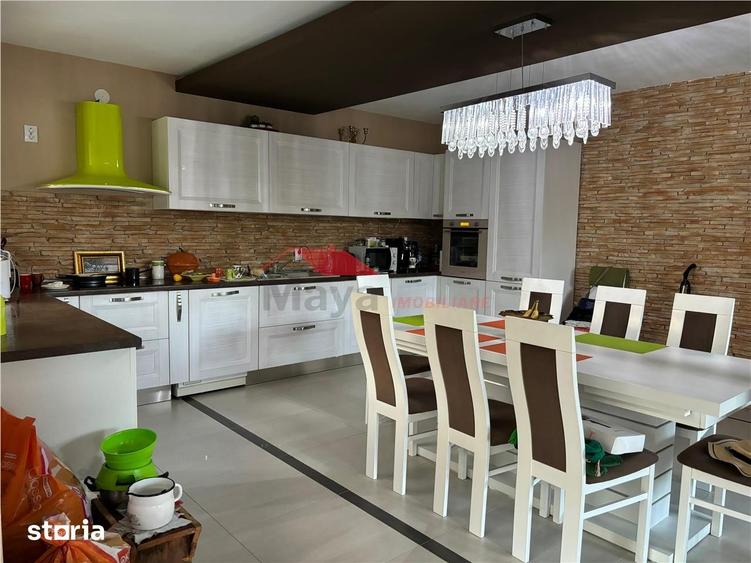 Casă cu 4 camere cu Teren 8000 Mp în Mintiu Gherlii