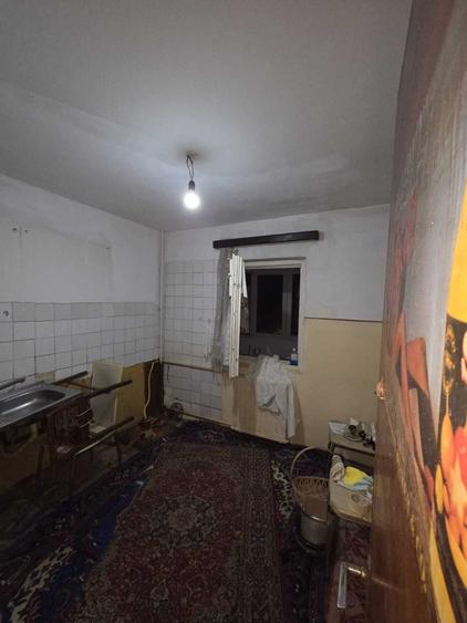 Apartament cu 3 camere decomandat în Colentina
