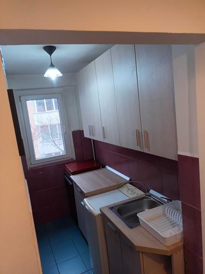 Apartament cu 2 camere decomandat în Victoriei
