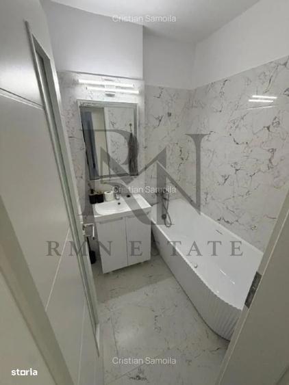 Apartament cu 3 camere decomandat în Titan
