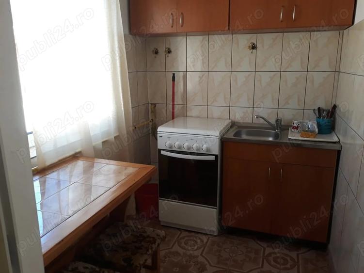 Garsonieră decomandată în Central