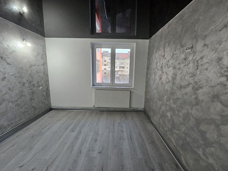 Apartament cu 2 camere semidecomandat în Ultracentral