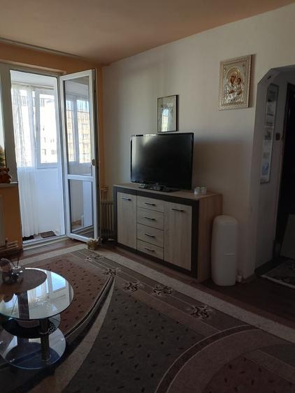 Inchiriez apartament 2 camere - 3