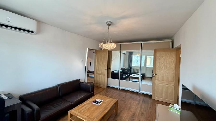 Apartament cu 2 camere semidecomandat, mobilat în Turda