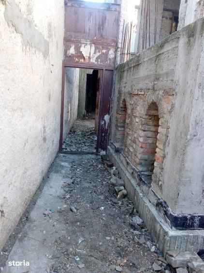 Vila istorica ultracentrala langa parcul Primariei - 12