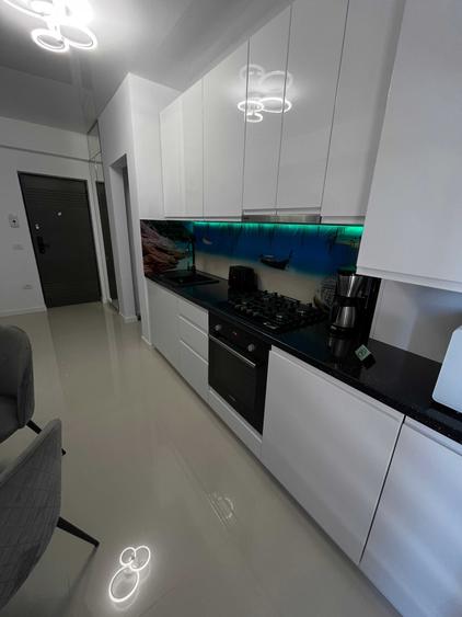 Inchiriez apartament 2 camere cu vedere la mare, decomandat si spatios - 3