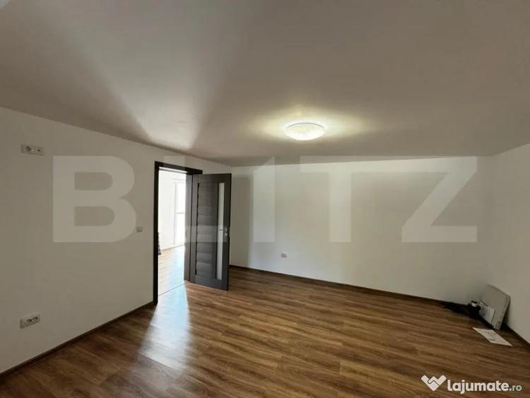 Casă cu 5 camere cu Teren 4079 Mp în Teiu