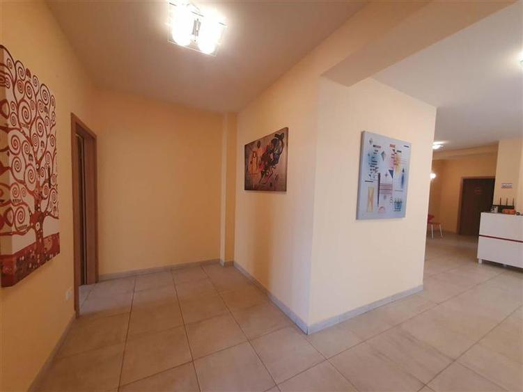 Apartament cu 3 camere decomandat, mobilat în Fabric