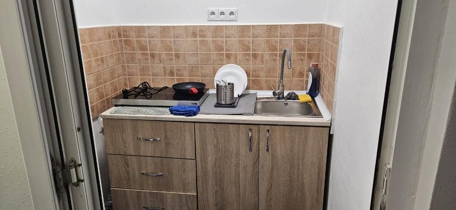 Apartament cu 2 camere decomandat în Abator