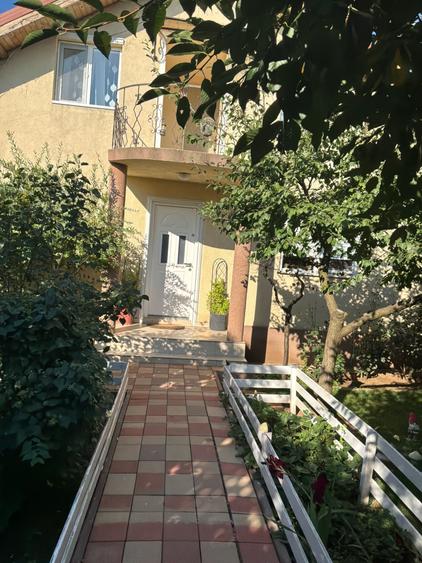 Casă cu 4 camere în Central