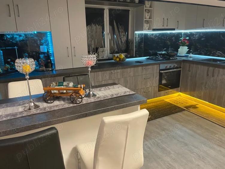 Apartament cu 3 camere decomandat în Ștrand