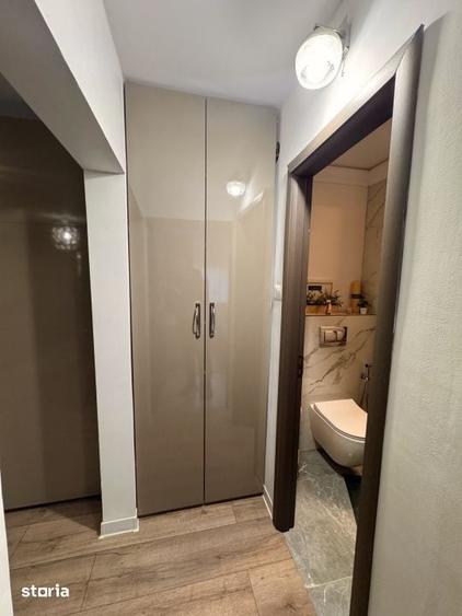 Apartament cu 2 camere decomandat în Rovine