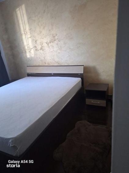 Apartament cu 2 camere decomandat în Calarași 4