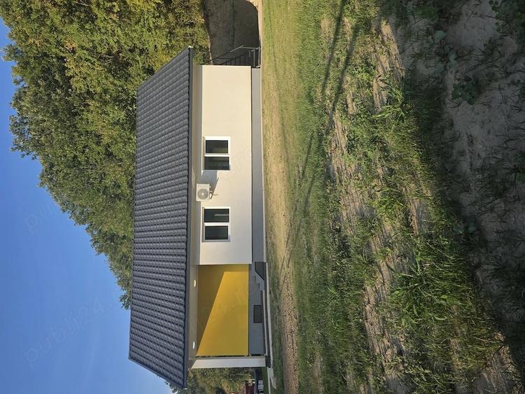 Casă cu Teren 663 Mp în Leșnic