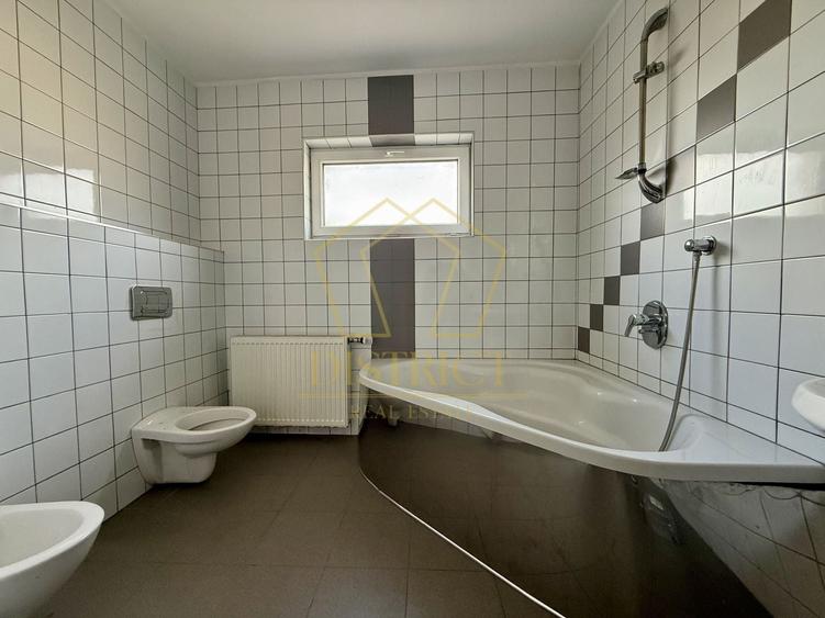 Casă individuală cu 3 camere cu Piscina în Săcălaz