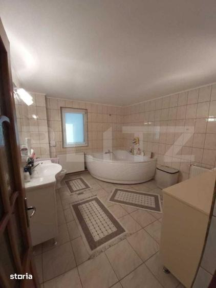 Casă cu 6 camere cu Teren 1000 Mp în Tomești