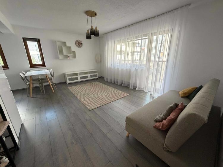 Apartament cu 2 camere semidecomandat în Florești
