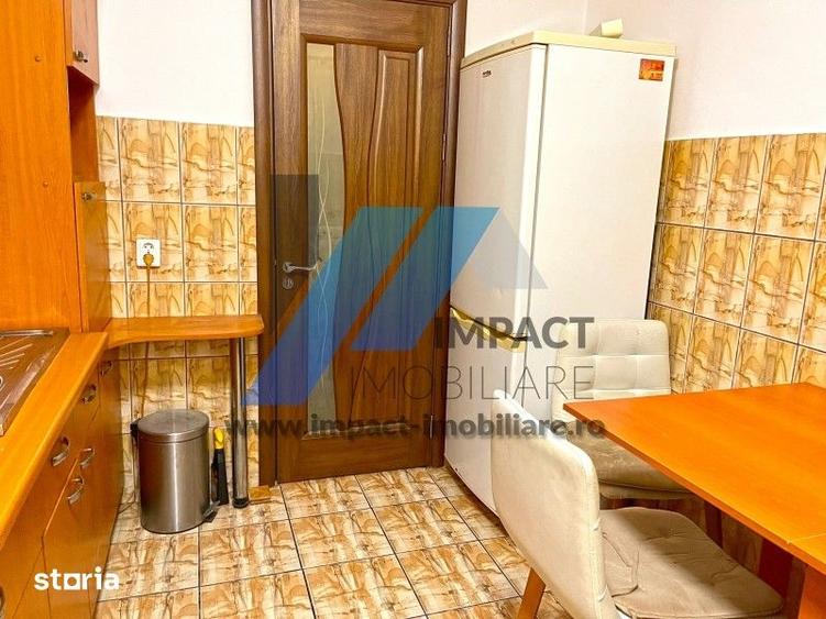 Apartament cu 2 camere semidecomandat în Craiovița Nouă