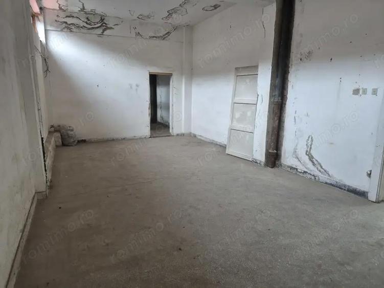 Spațiu comercial, de 500 mp, în Luncă