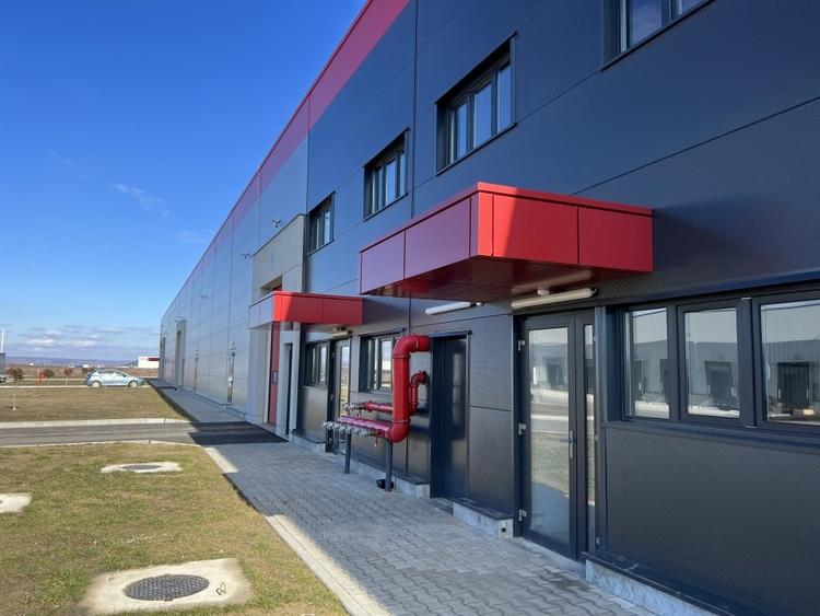 Spațiu industrial, de 930 mp, în Jucu