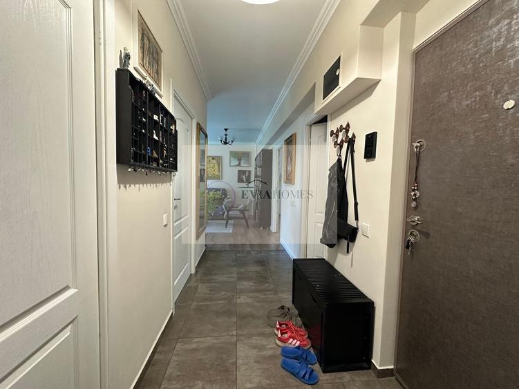 Apartament cu 3 camere semidecomandat, mobilat în Bună Ziua