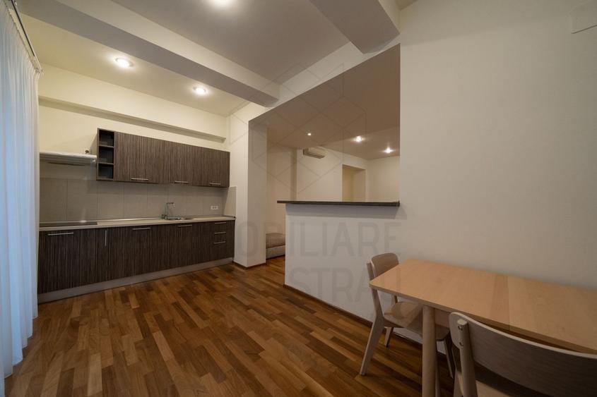 Apartament cu 3 camere decomandat în Șoseaua Nordului