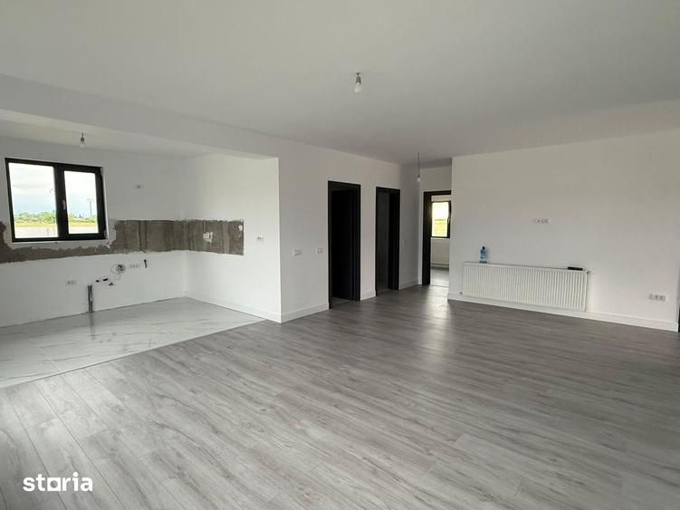 Casă cu 5 camere cu Teren 500 Mp în Ciorogârla