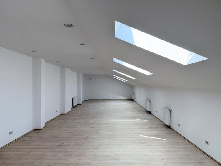Spațiu comercial, de 120 mp, în Sinaia