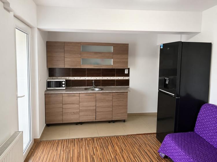 Apartament cu 3 camere decomandat în P-ța Reșița