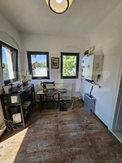 Casă cu 4 camere cu Teren 4435 Mp în Central